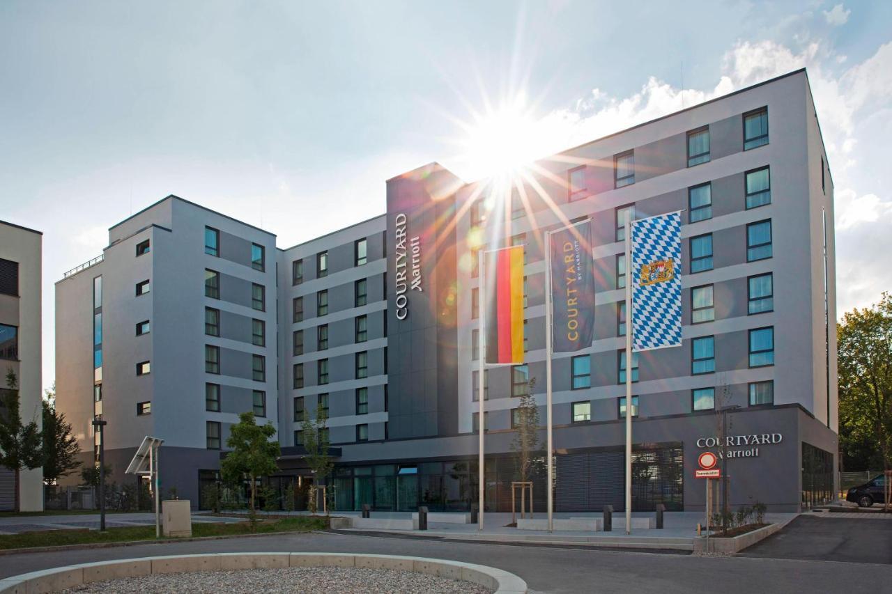 Courtyard By Marriott Oberpfaffenhofen Munich South Otel Gilching Dış mekan fotoğraf