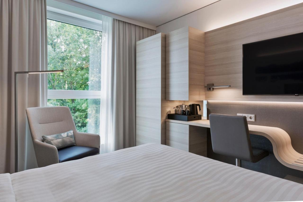 Courtyard By Marriott Oberpfaffenhofen Munich South Otel Gilching Dış mekan fotoğraf