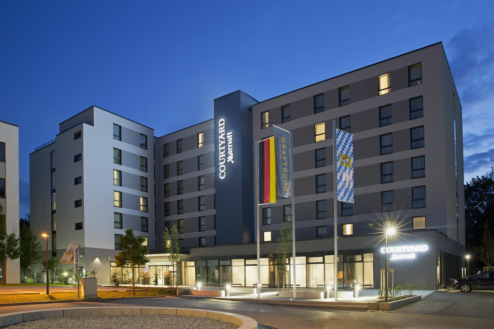 Courtyard By Marriott Oberpfaffenhofen Munich South Otel Gilching Dış mekan fotoğraf